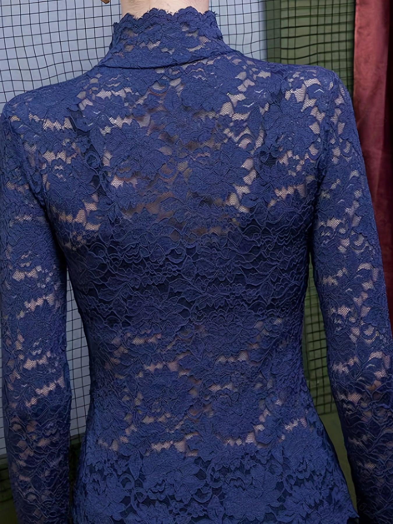 Lace Mock Neck Long Sleeve Slim Fit Top