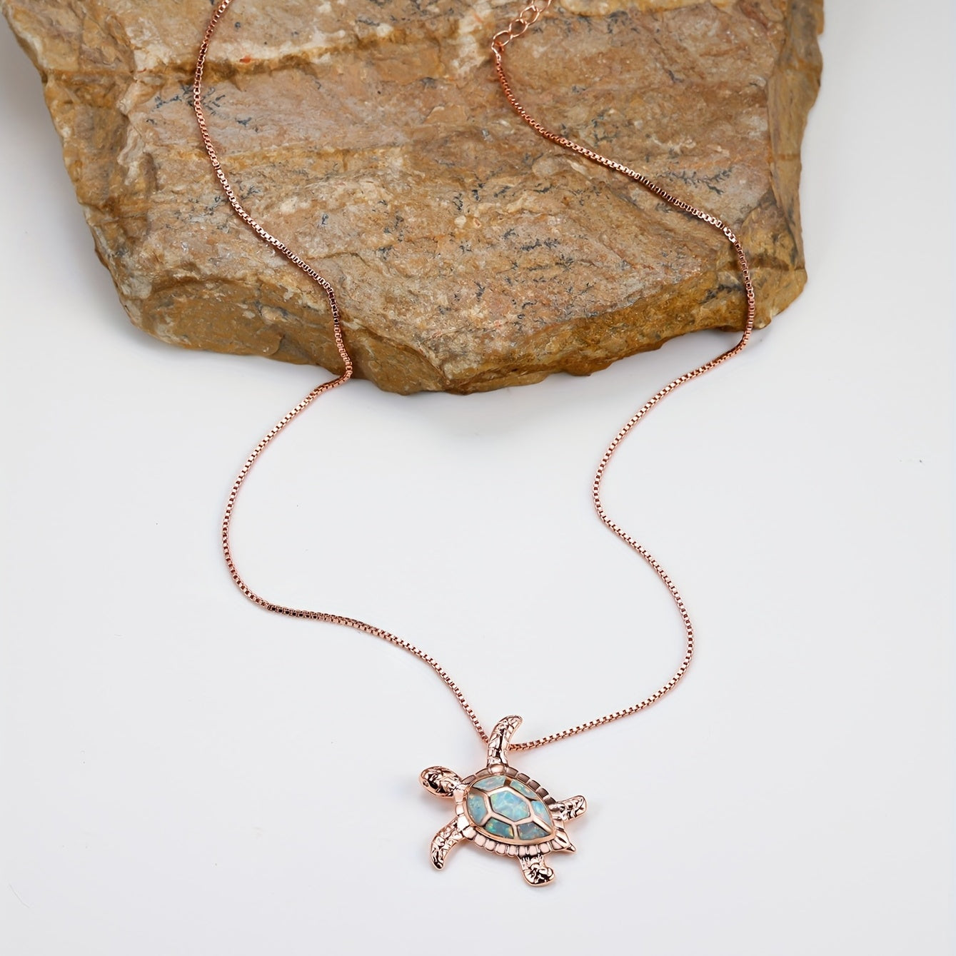 Ocean Turtle Design Pendant Necklace