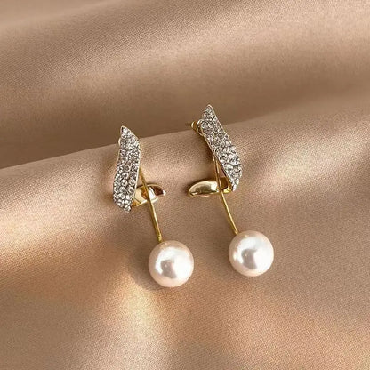 Pearl earrings Joker pendant