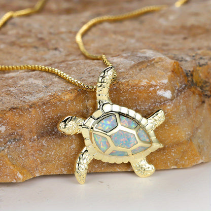 Ocean Turtle Design Pendant Necklace